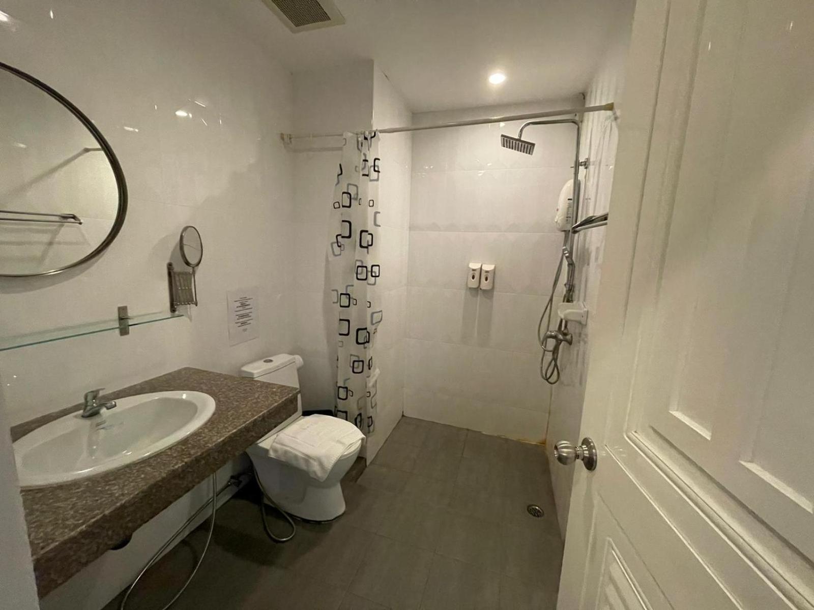 Hotel Lenny'S Koh Samui Strand von Chaweng Exterior foto